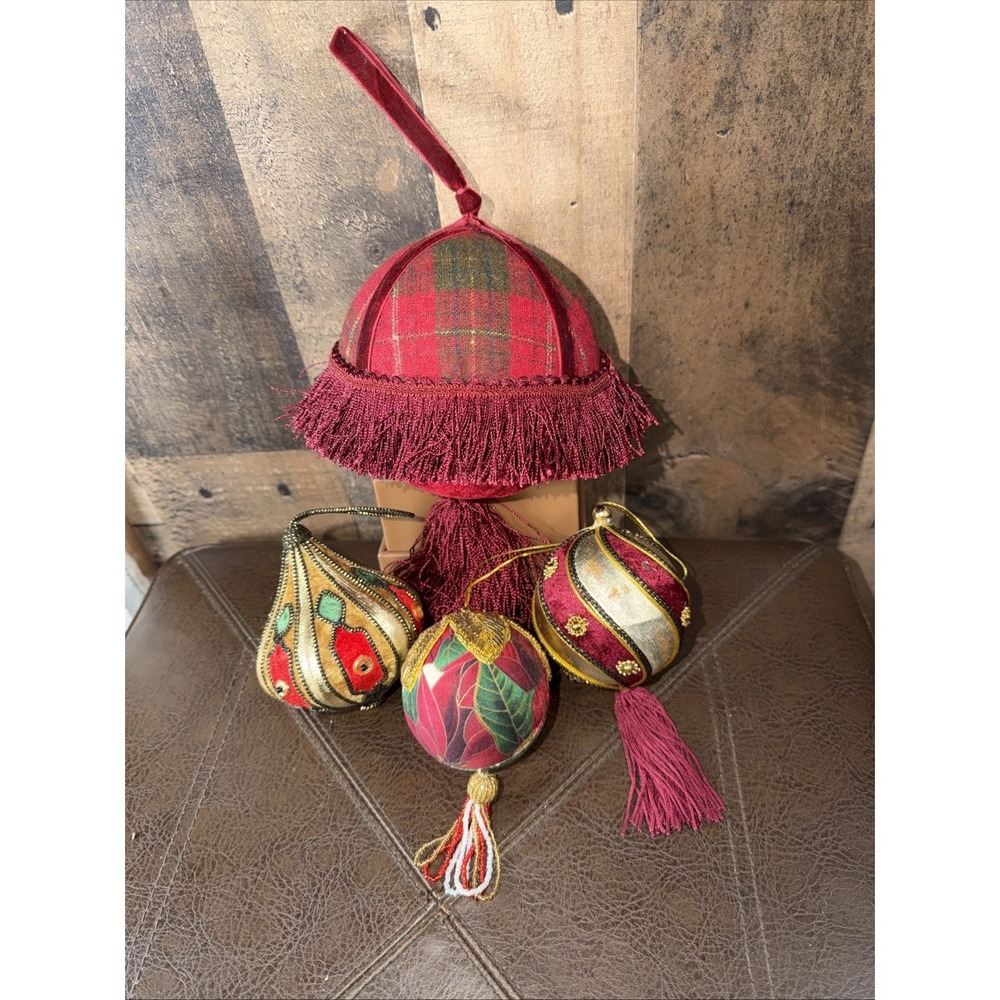 Set Of 4 Ornate Vintage Embossed Tassel Victorian‎ Style Christmas Ornament